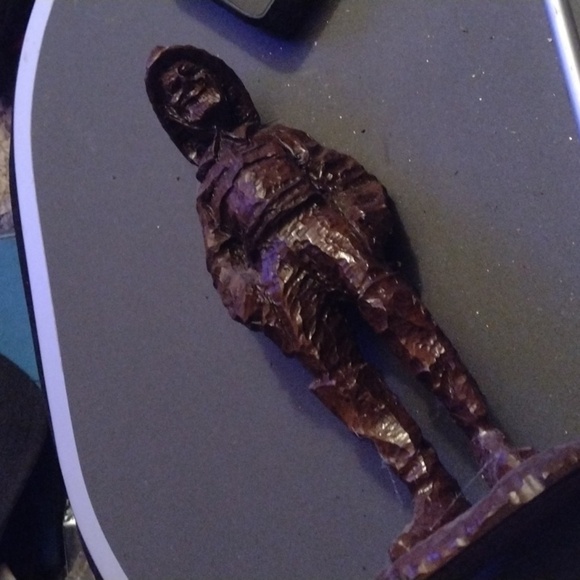 Hand carved wood Figure - Picture 1 of 4